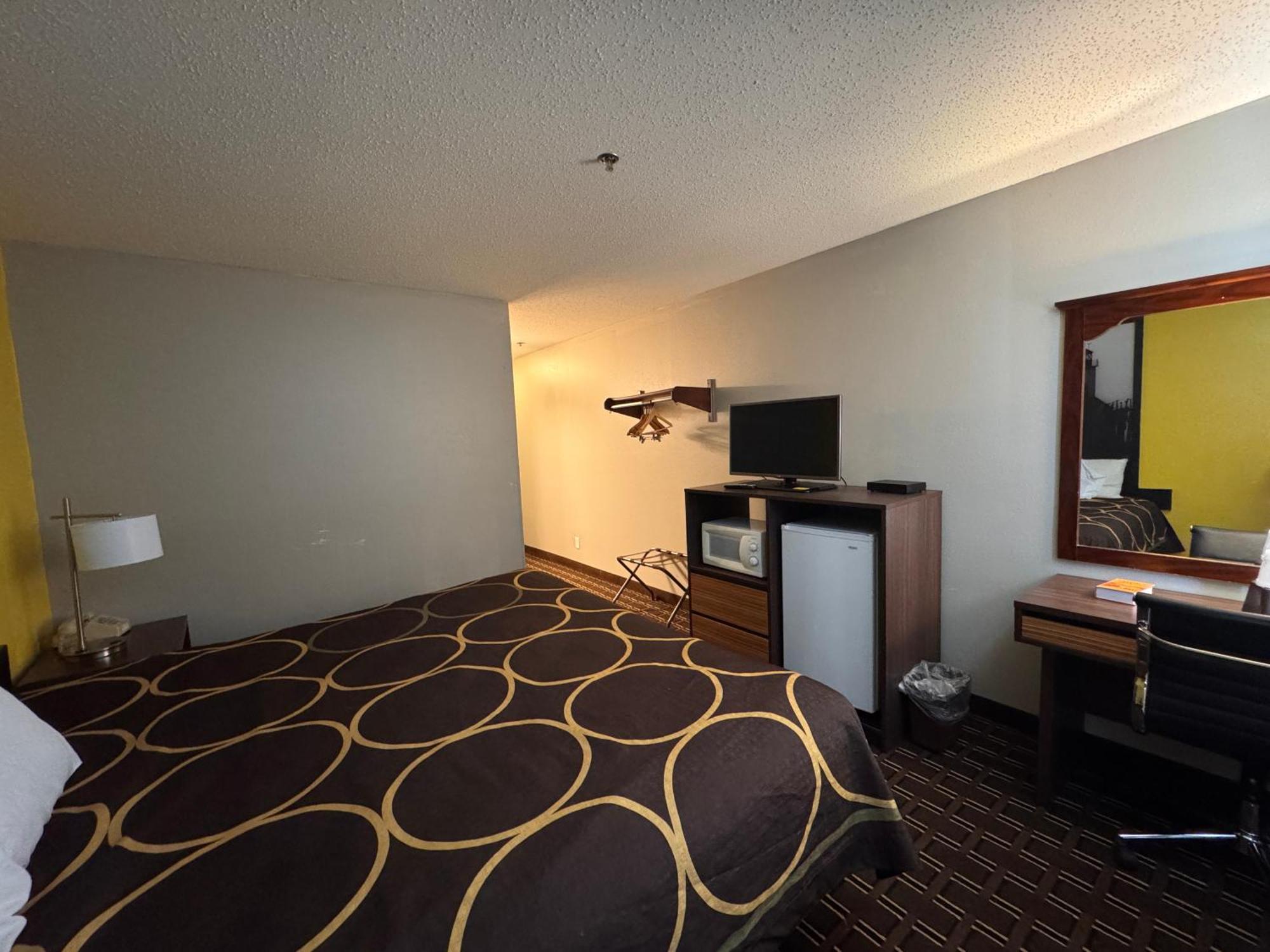Super 8 By Wyndham Reedsburg Hotell Eksteriør bilde