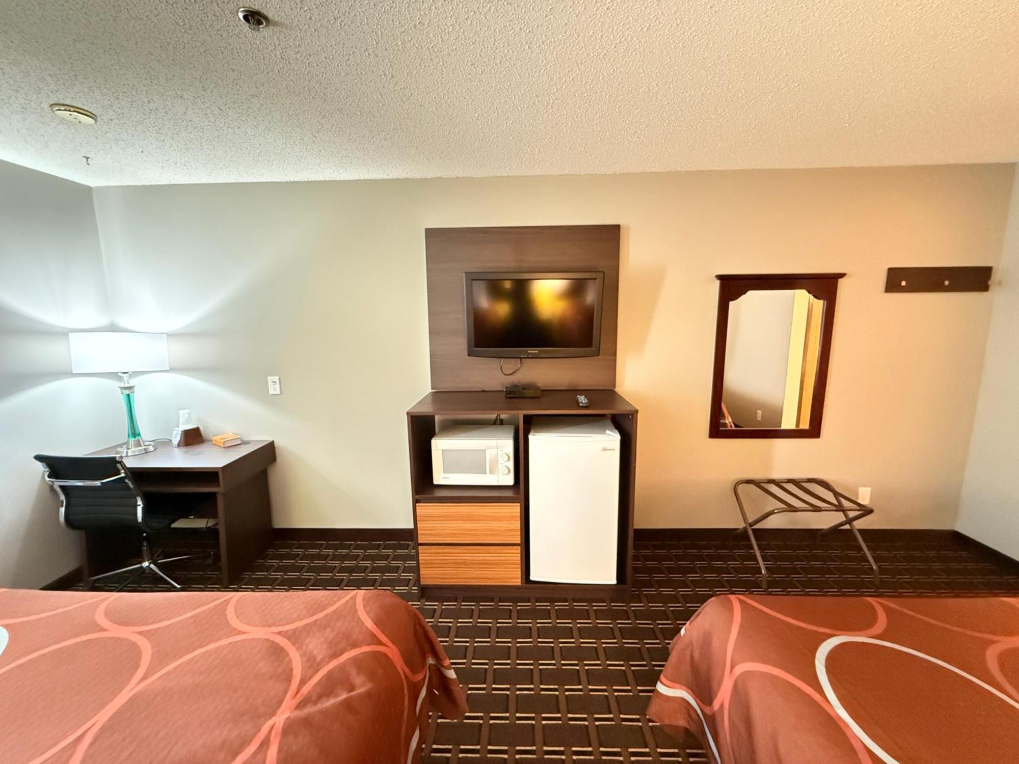 Super 8 By Wyndham Reedsburg Hotell Eksteriør bilde